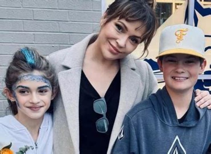 Alyssa Milano Children Meet Milo Thomas Bugliari And Elizabella Dylan