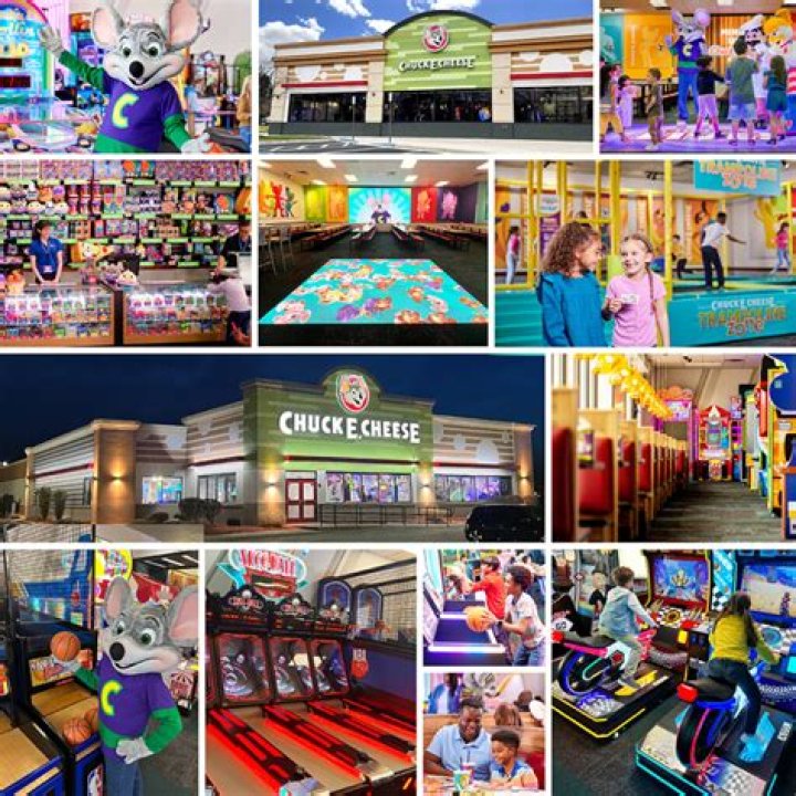 Chuck E Cheese Arcade