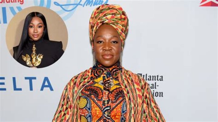 India Arie Says She Doesn&rsquo;t Think Joe Rogan Is Racist And She Accepts