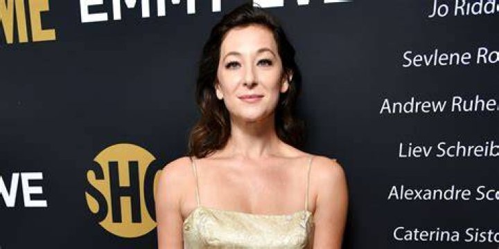 Is Isidora Goreshter married? Nationality, Net Worth, Family