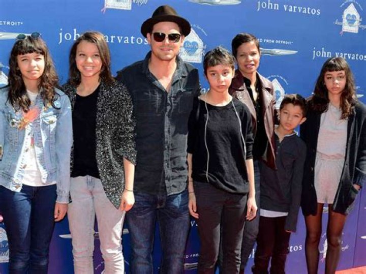 Justin Chambers Picture 17 16th Annual Los Angeles Antiques Show 2011