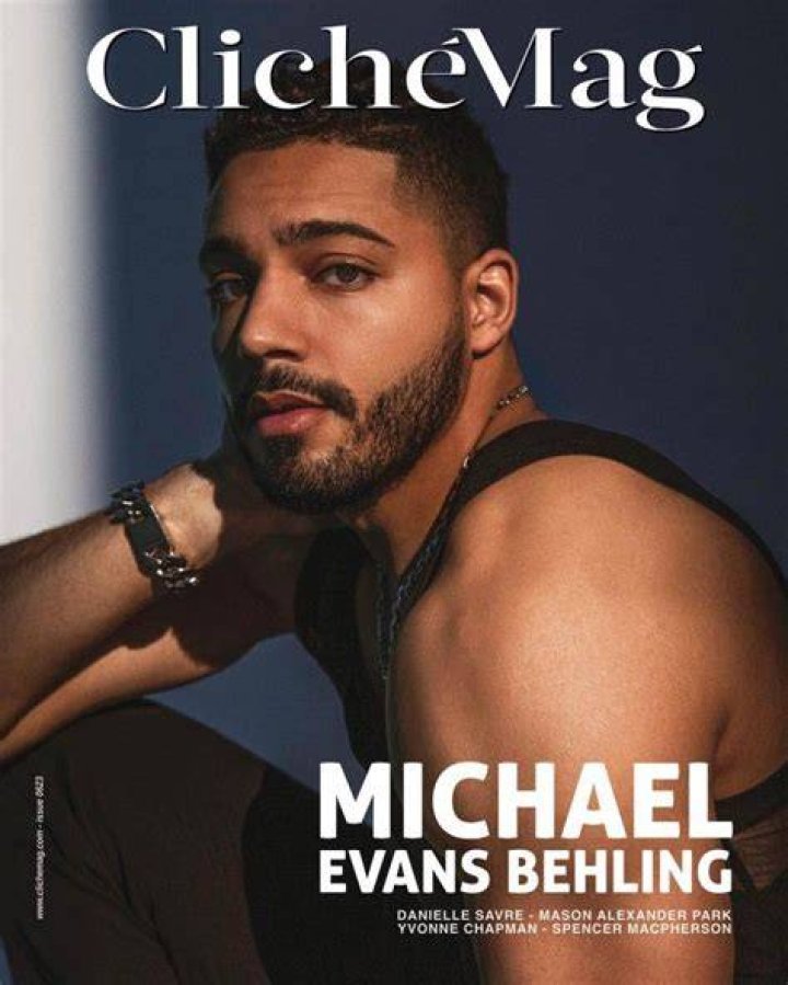 Michael Evans Behling AlloCiné