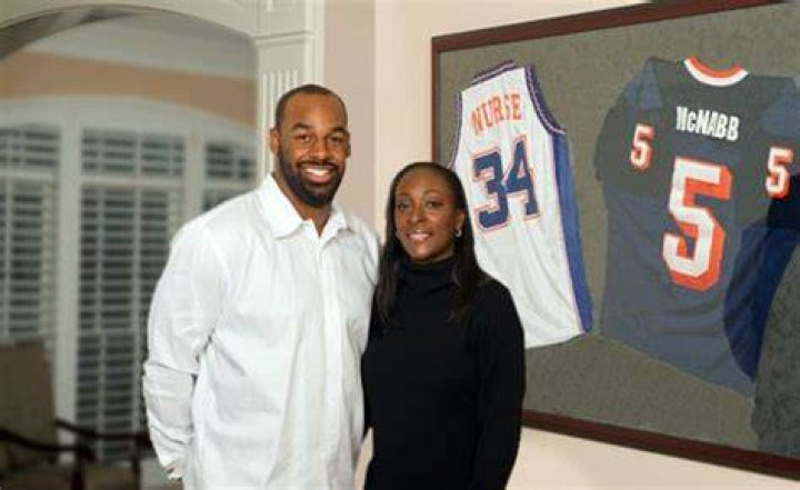Raquel Nurse McNabb Former NFL QB Donovan McNabb's Wife (bio, Wiki)