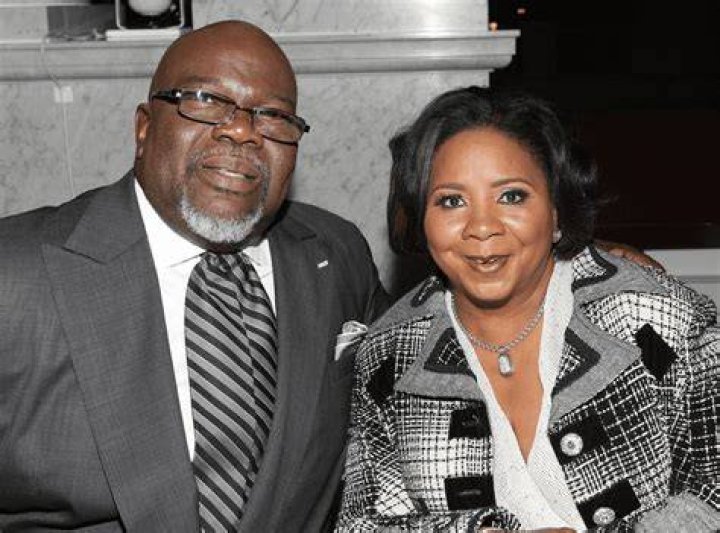 TD Jakes & Serita Jakes Are Celebrating 35 Years Of Marriage